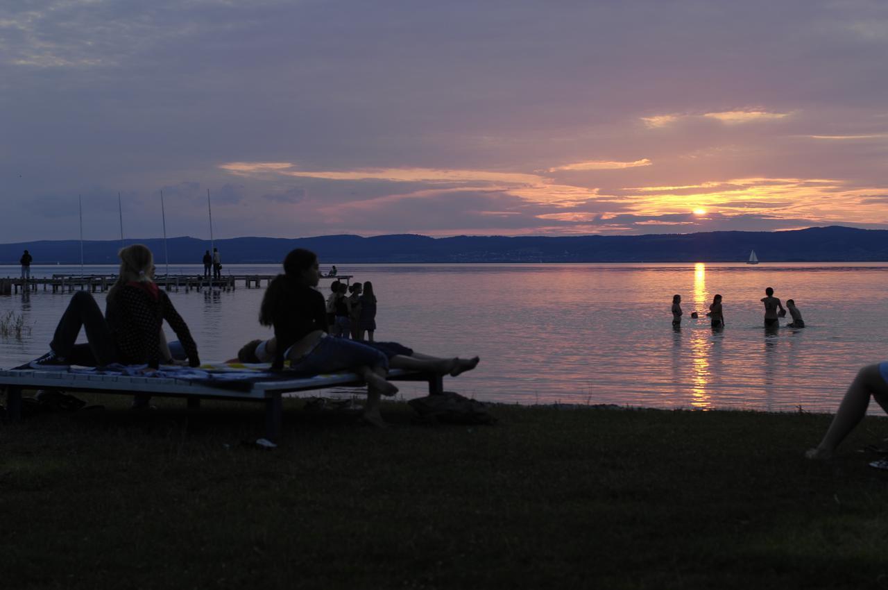 Gaestehaus Ringbauer Podersdorf am See Bagian luar foto